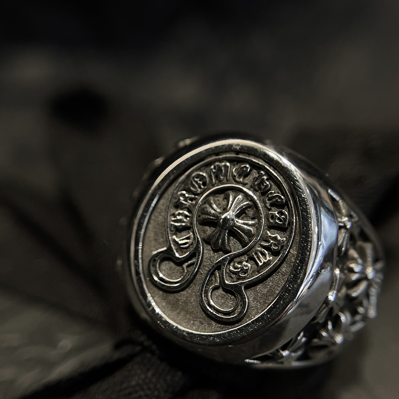 Chloe (ring)