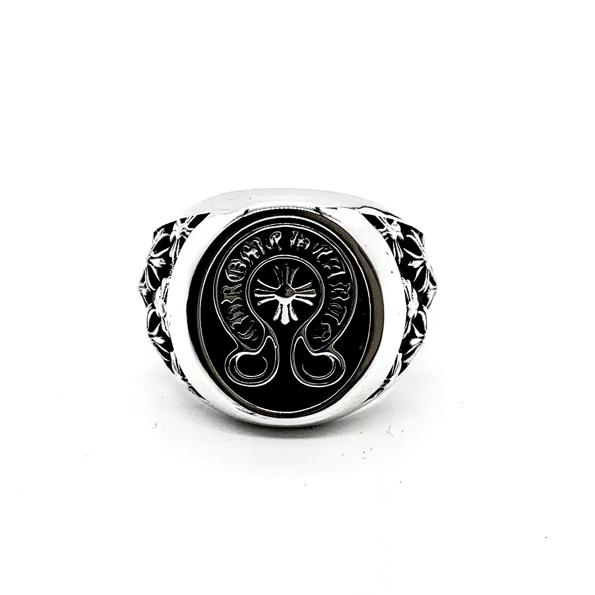 Chloe (ring)