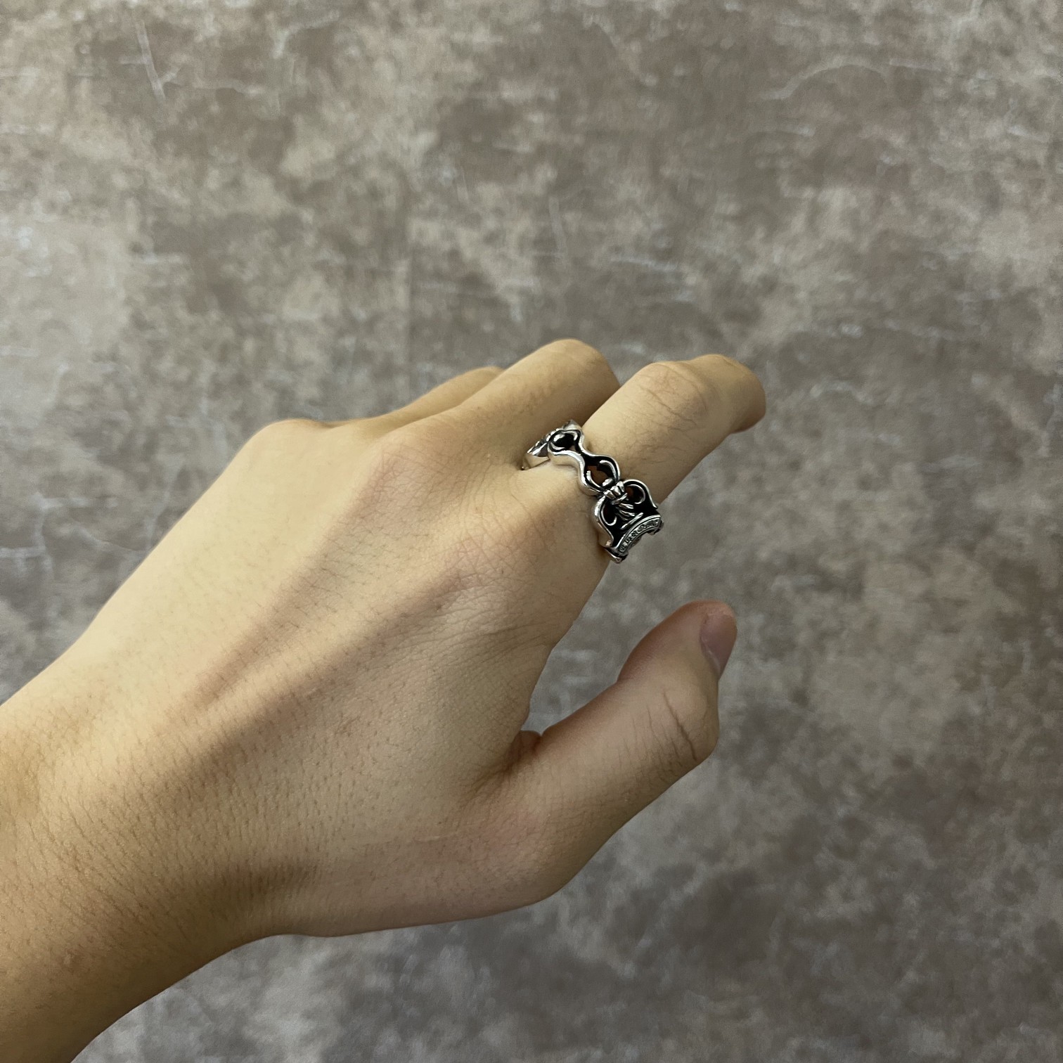 Chloe (ring)