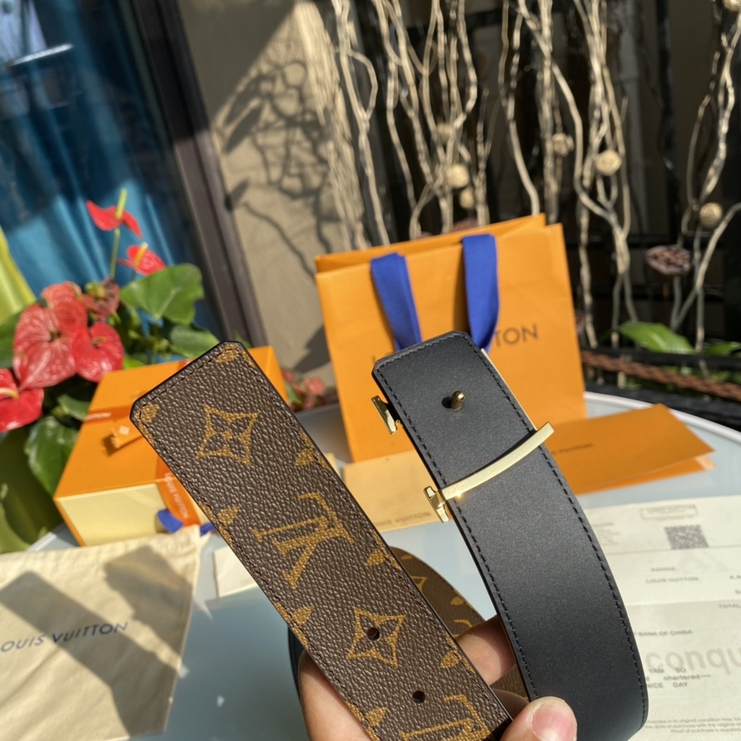 Louis Vuitton double-sided leather belt with monogram