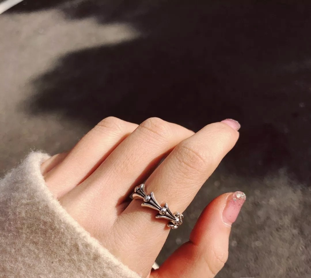 Chloe (ring)