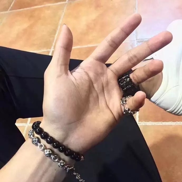 Chloe (ring)