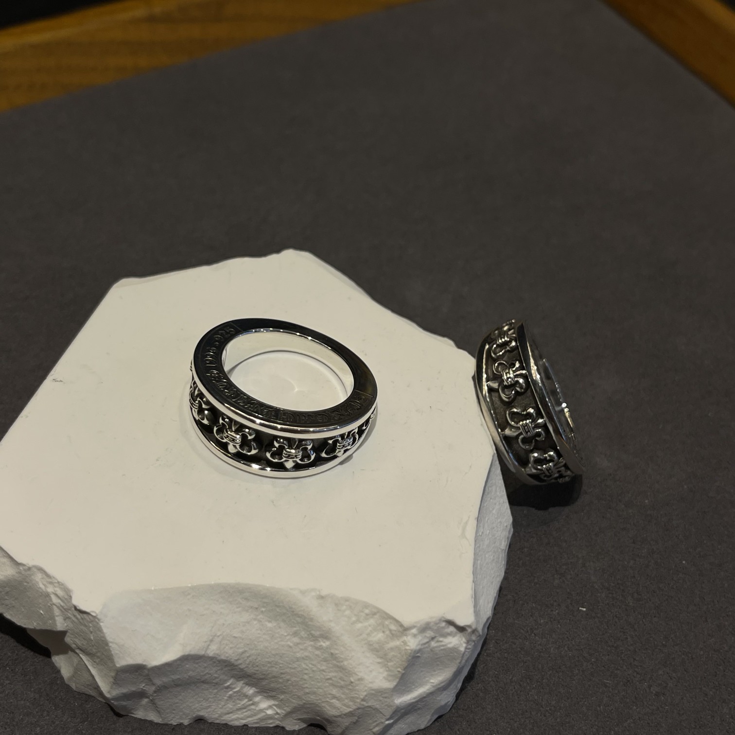 Chloe (ring)