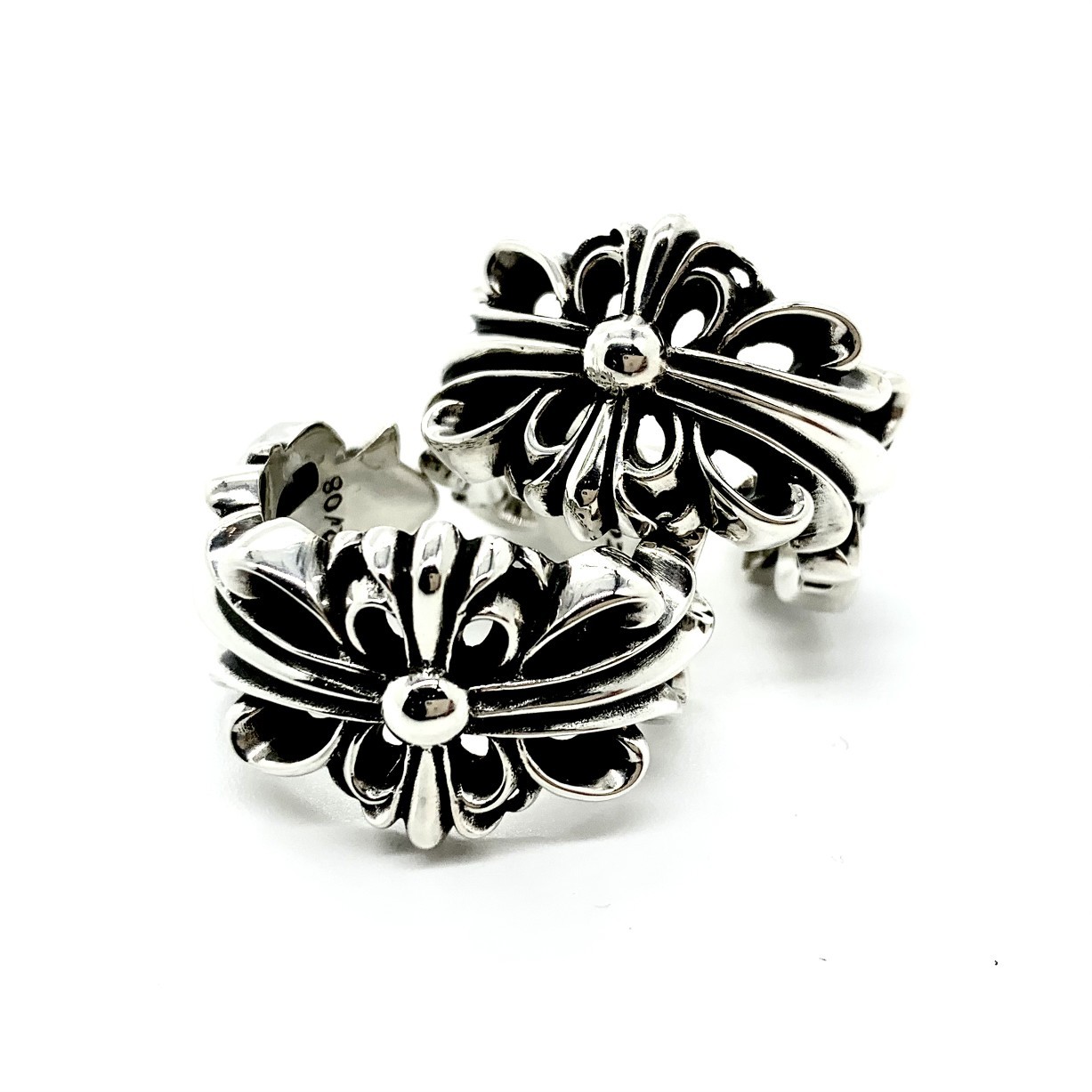 Chloe (ring)