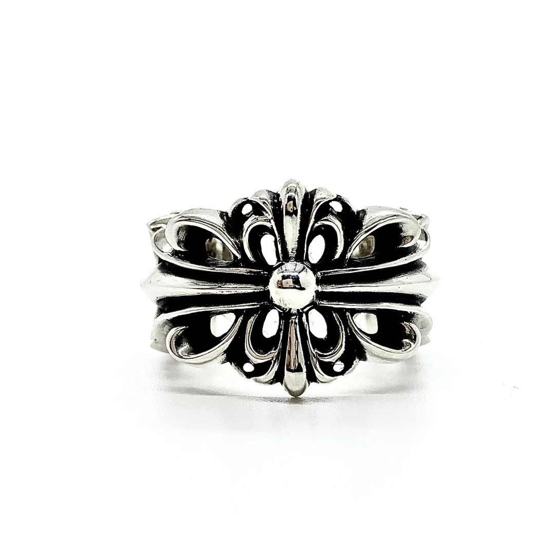 Chloe (ring)