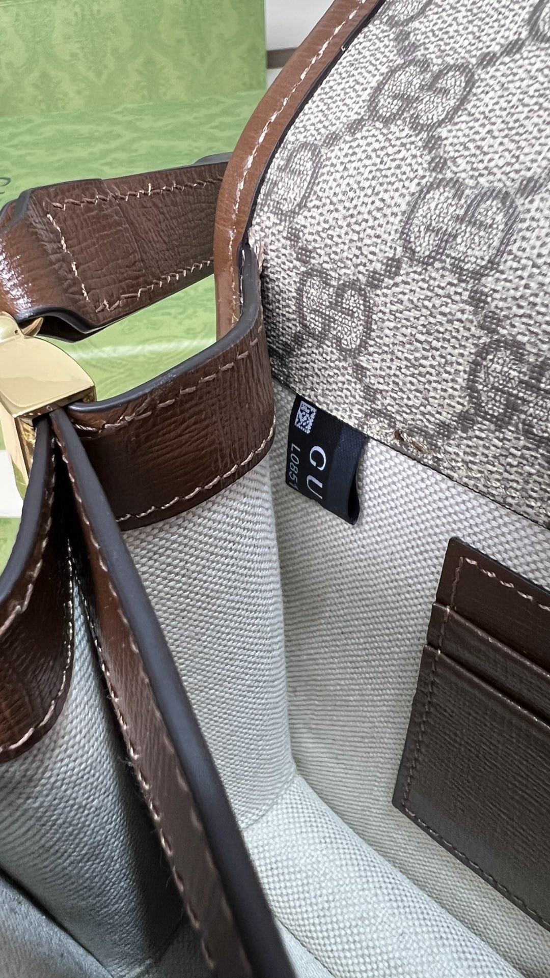 Gucci Messenger Bag