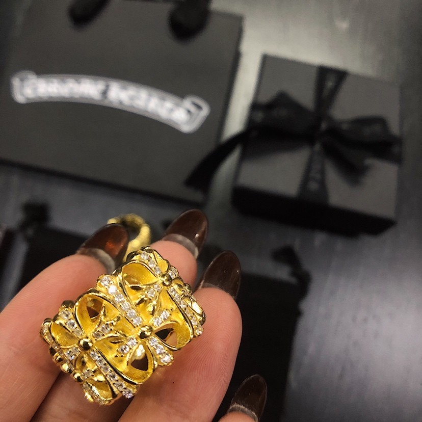 Chloe (ring)