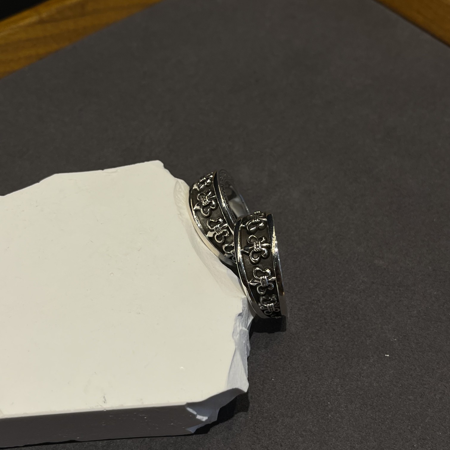 Chloe (ring)