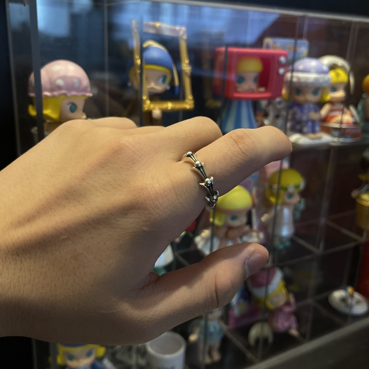 Chloe (ring)