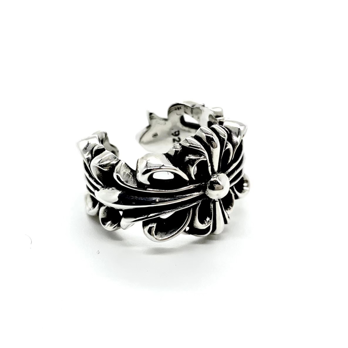Chloe (ring)