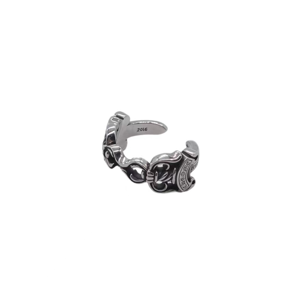 Chloe (ring)