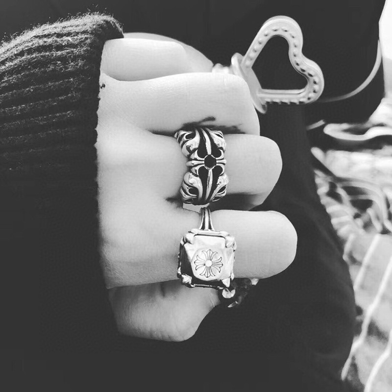Chloe (ring)