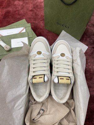 古驰（GUCCI）的经典款小脏鞋