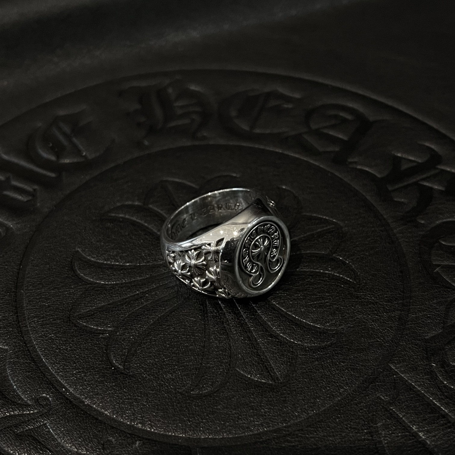 Chloe (ring)