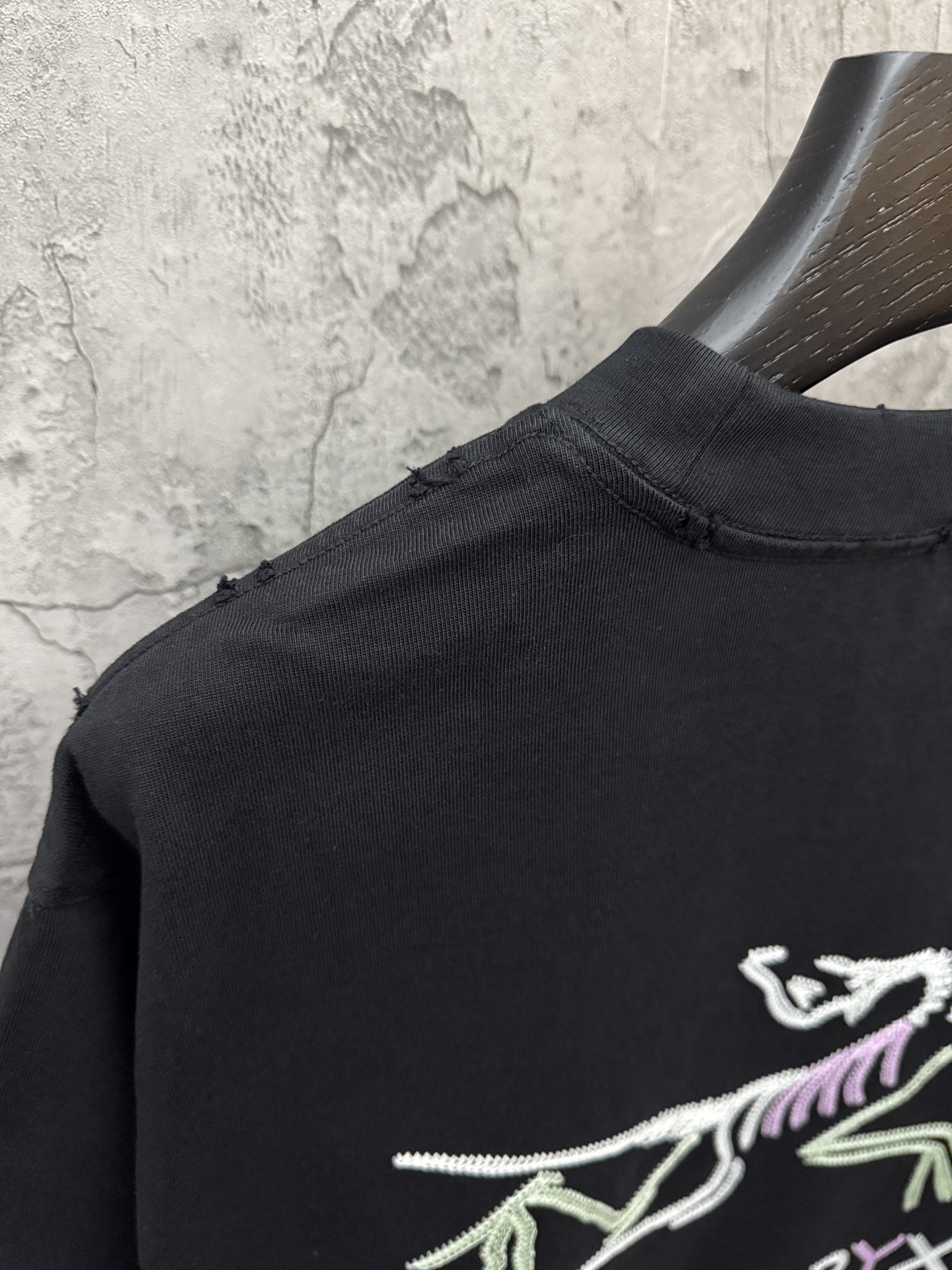 Arc'teryx short-sleeved shirt
