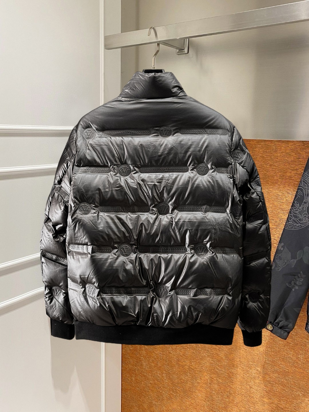 Versace 2025 Fall/Winter New Casual Fashion Down Jacket